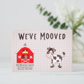 Wir haben Kuh in Barnyard verlegt neue Adressenmit (Stehend Vorderseite)