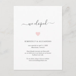 Wir haben Niedliche Hochzeitsfeier mit rosa Herz v Ankündigungspostkarte