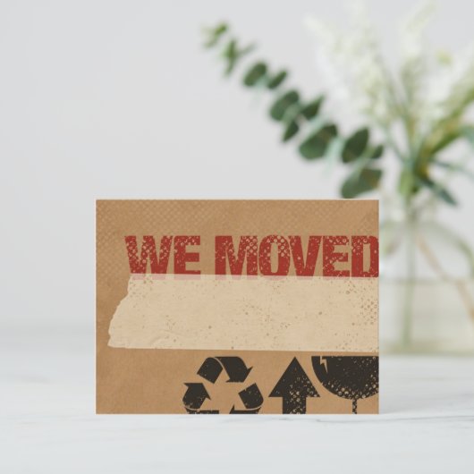 Wir haben Pappkarton umgezogen Ankündigungspostkarte (Stehend Vorderseite)
