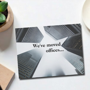 Wir haben übersiedelte Büros für die Änderung von Ankündigung