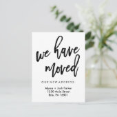 Wir haben uns bewegt | Einfache moderne Typografie Ankündigungspostkarte (Stehend Vorderseite)