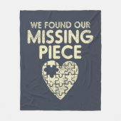 Wir haben unseren Vermissten Preis für Adoption ge Fleecedecke (Vorderseite)