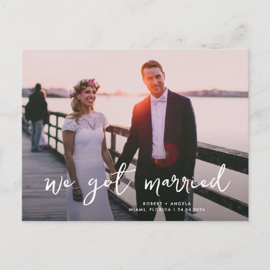 wir haben verheiratete moderne Hochzeitsankündigun Postkarte (Vorderseite)