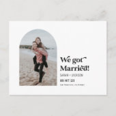 Wir haben verheiratetes, modernes Arch Einfaches F Ankündigungspostkarte (Vorderseite)