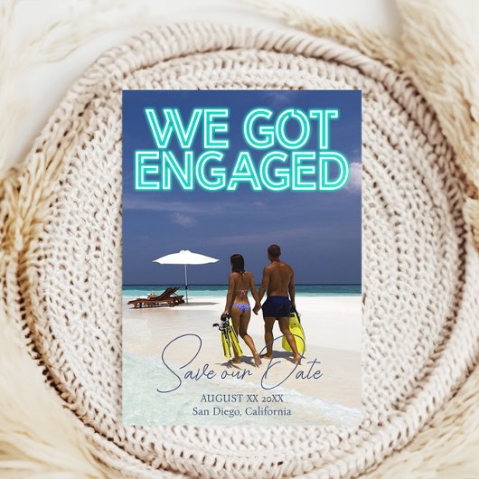 Wir haben Verlobtes Aquamarines Neonlicht-Foto Got Save The Date