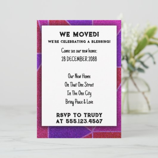 Wir haben Zuhause verschoben, um das Party der Erw Einladung (Stehend Vorderseite)