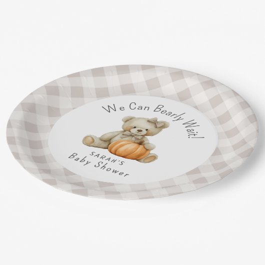 Wir können frühzeitig auf eine Niedliche Bärenmädc Pappteller (Schrägansicht)