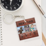 Wir Liebe, dass du personalisierte Fotos gibst Schlüsselanhänger<br><div class="desc">Vintages braunes Leder-Look "BEST VATER EVER" fett formatiert Typografie geprägt aussehen Vatertag Schlüsselanhänger personalisiert mit Ihren 3 Fotos,  Ihren Text,  und Unterschrift.</div>