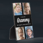Wir Liebe Sie Grammy Familie halten Foto Collage Fotoplatte<br><div class="desc">Erstellen Sie mit Ihren Lieblingsfamilienfotos ein besonderes Geschenk. Diese moderne Foto-Collage enthält 4 wertvolle Bilder ihrer Enkel. Der gesamte Text ist bearbeitbar. Ja,  es ist das perfekte Geschenk für den Muttertag,  aber jede Großmutter würde das auch an ihrem Geburtstag oder als Weihnachtsgeschenk erhalten.</div>
