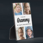 Wir Liebe Sie Grammy Familie halten Foto Collage Fotoplatte<br><div class="desc">Erstellen Sie mit Ihren Lieblingsfamilienfotos ein besonderes Geschenk. Diese moderne Foto-Collage enthält 4 wertvolle Bilder ihrer Enkel. Der gesamte Text ist bearbeitbar. Ja,  es ist das perfekte Geschenk für den Muttertag,  aber jede Großmutter würde das auch an ihrem Geburtstag oder als Weihnachtsgeschenk erhalten.</div>