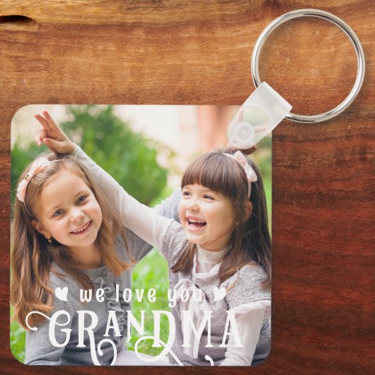Wir Liebe Sie Oma Foto benutzerdefinierte Farbe Schlüsselanhänger (Rückseite)