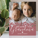 Wir Liebe Sie Oma Foto Plaque Fotoplatte<br><div class="desc">Personalisierte Großmutter-Foto-Plakette mit einem wertvollen Foto,  einem modernen niedlichen Herzrandbild,  dem Sprichwort "We Liebe you Oma" und den Kindernamen.</div>