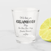 Wir Liebe Sie Oma Moderne Familienname Niedlich Schnapsglas (Vorderseite)