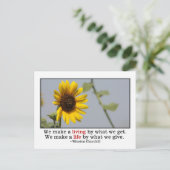 Wir machen ein Leben, indem wir geben Postkarte (Stehend Vorderseite)