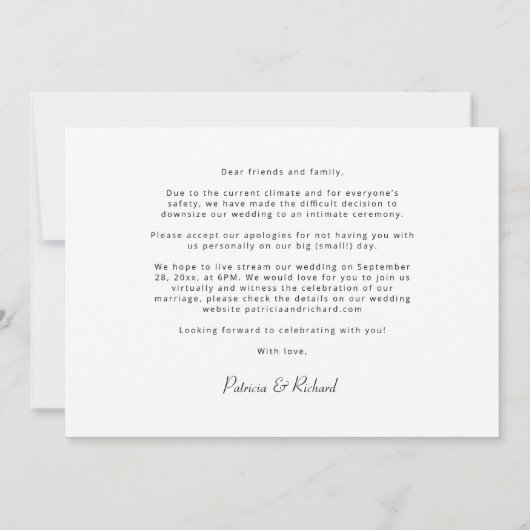 Wir machen eine Micro-Downsize-Hochzeitsankündigun Einladung (Rückseite)