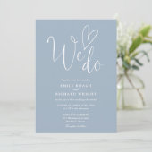 Wir machen Liebe Herz QR Code Dusty Blue Wedding Einladung (Stehend Vorderseite)