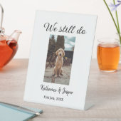 Wir machen noch Ehepaar Foto Name Datum sim Sockelschild (In Situ)