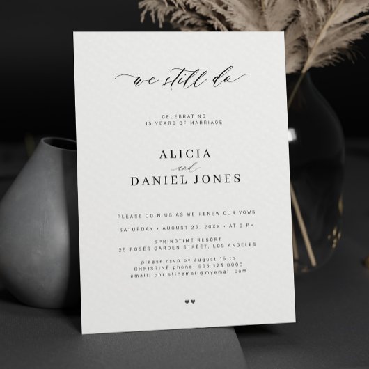 Wir machen noch immer eine einfache, moderne Verlä Einladung