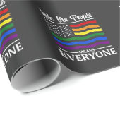 Wir Menschen meinen jeden Monat LGBTQ-Stolz Geschenkpapier (Rolleneckpunkt)