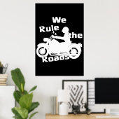 Wir regieren die Straßen (Biker) Dunkles Poster (Heimbüro)