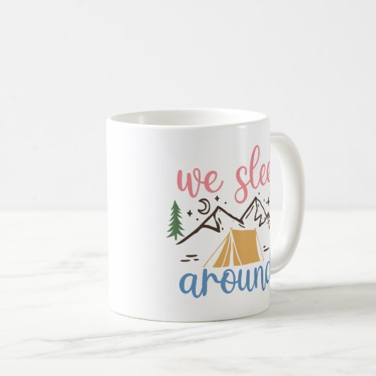 Wir schlafen um Funny herum Kaffeetasse (VorderseiteRechts)