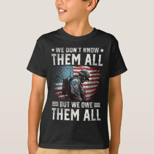 Wir schulden sie alle mit dem Tag der amerikanisch T-Shirt