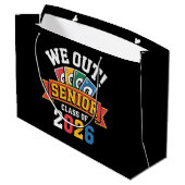 Wir Seniorenklasse 2026 Große Geschenktüte (Rückseite Schrägansicht)