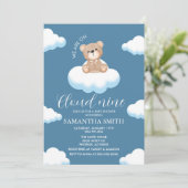 Wir sind auf Cloud Nine Blue Boy Bear Baby Shower Einladung (Stehend Vorderseite)