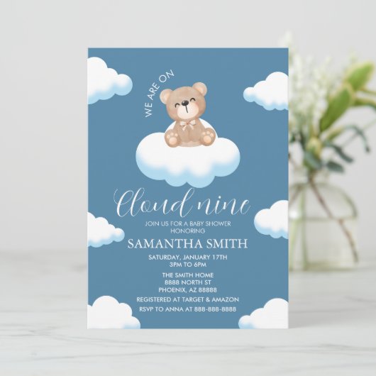 Wir sind auf Cloud Nine Blue Boy Bear Baby Shower Einladung (Stehend Vorderseite)