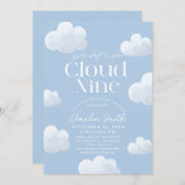 Wir sind auf Cloud Nine Modern Blue Cloud Baby Dus Einladung (Vorne/Hinten)