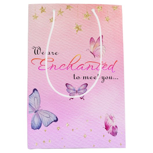Wir sind bezaubert, Sie mit einer Schmetterlingswa Mittlere Geschenktüte (Vorderseite)