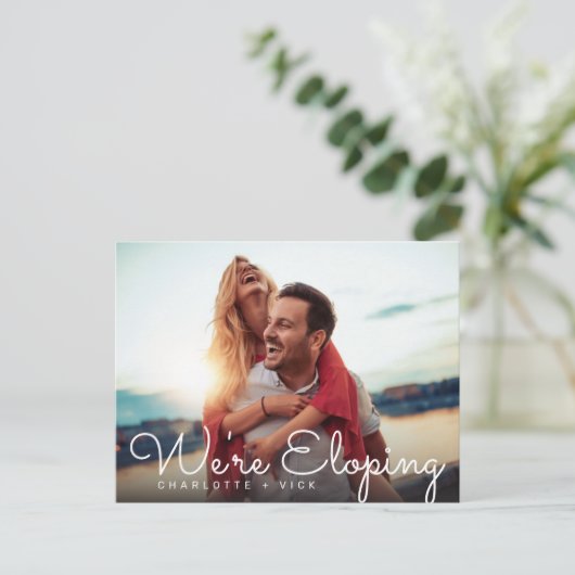 Wir sind dabei, Foto Save the Date zu Eloping Ankündigungspostkarte (Stehend Vorderseite)