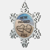 Wir sind ein Verlobtes Schneeflockdekor Schneeflocken Zinn-Ornament (Rechts)