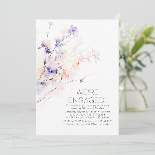 Wir sind eine Verlobte Foto-Engagement-Partei Einladung (Stehend Vorderseite)