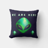 "Wir sind hier" grüner Alien-Kopf Kissen (Vorderseite)