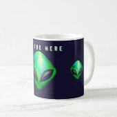 "Wir sind hier" grüner Außerirdischer Kopf Kaffeetasse (VorderseiteRechts)