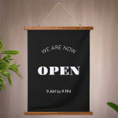 Wir sind jetzt offen Schwarz-Weiß-Geschäftszeichen Wandteppich Mit Holzrahmen