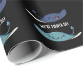 Wir sind Manta Be Funny Manta Ray Pun Dark BG Geschenkpapier (Rolleneckpunkt)