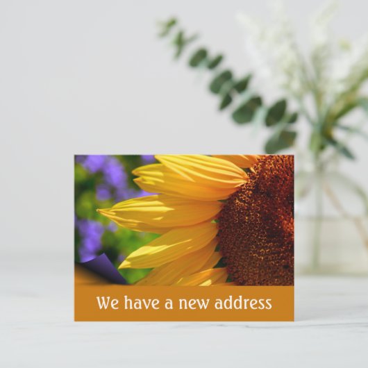 Wir sind mit Sonnenblumen umgezogen Neue Adresse Ankündigungspostkarte (Stehend Vorderseite)