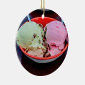 Wir sind so prächtig, Eiscreme-Weihnachtspuppe zu  Keramik Ornament (Rechts)