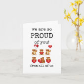 Wir sind so stolz auf Sie, von uns allen, Glückwün Karte (Gelbe Blume)