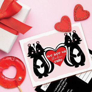 Wir sind Stinkins Niedlicher Skunk Valentinstag Gr Feiertagspostkarte