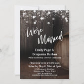 Wir sind Verheirateter Wood Wine Barrel Lights Emp Einladung (Vorderseite)