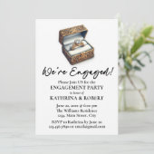 Wir sind Verlobt! Elegante Ring Engagement Party Einladung (Stehend Vorderseite)