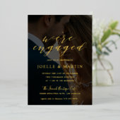 Wir sind Verlobt Foto Engagement Party Gold Folieneinladung (Stehend vorne)