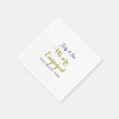 Wir sind verlobt lila gold name datum elegant einf serviette (Ecke)