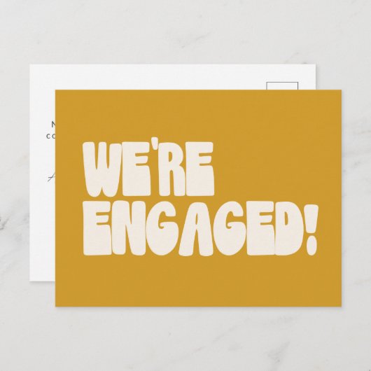 Wir sind Verlobt Retro Groovy Modern Yellow Budget Postkarte (Vorne/Hinten)