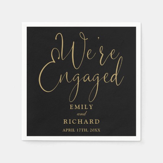 Wir sind Verlobte Black and Gold Engagement Party Serviette (Vorderseite)