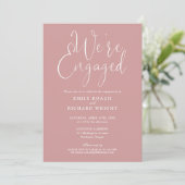 Wir sind Verlobte Dusty Rose Pink Engagement Party Einladung (Stehend Vorderseite)