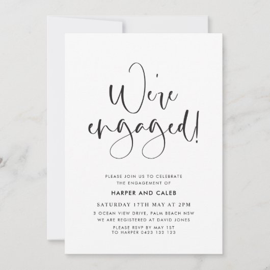 Wir sind Verlobte Minimal Schwarz-weiße Engagement Einladung (Vorderseite)